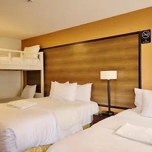 La Farola Hotel